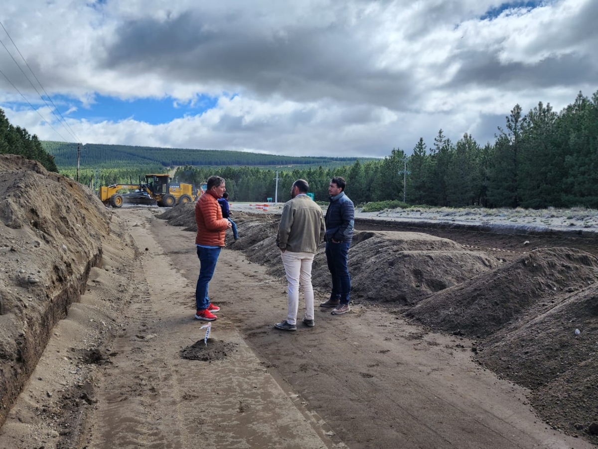 Comenzó la obra de pavimentación de la Ruta Provincial N° 23 en Villa ...