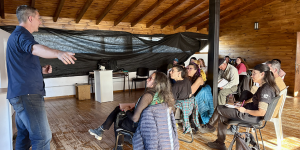 Villa Pehuenia Moquehue impulsa la formación de anfitriones conscientes del entorno